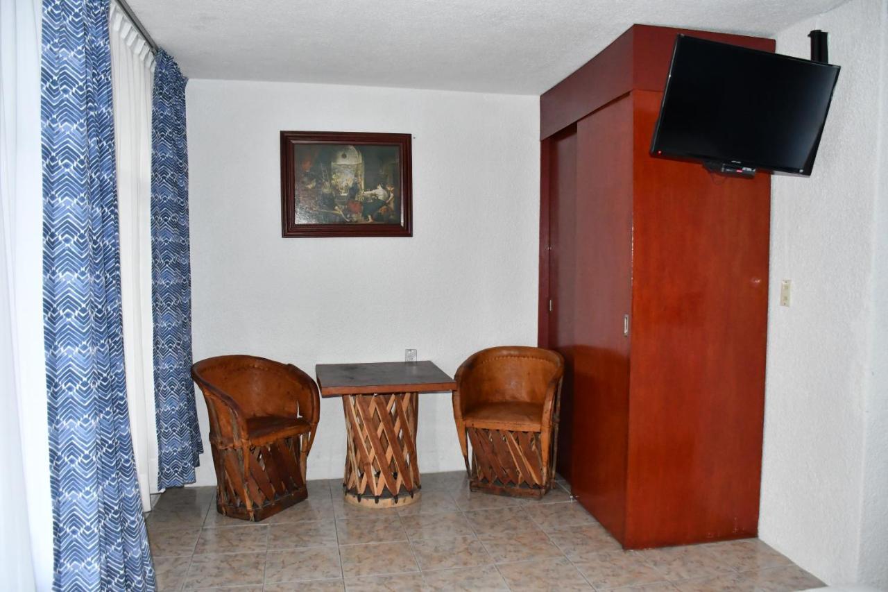 波萨达圣塔菲酒店 瓜达拉哈拉 外观 照片